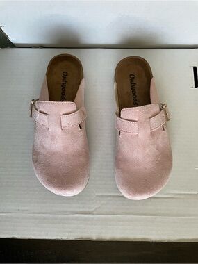 Outwoods Blush Pink Suede Slip-On Clogs with Side Buckle